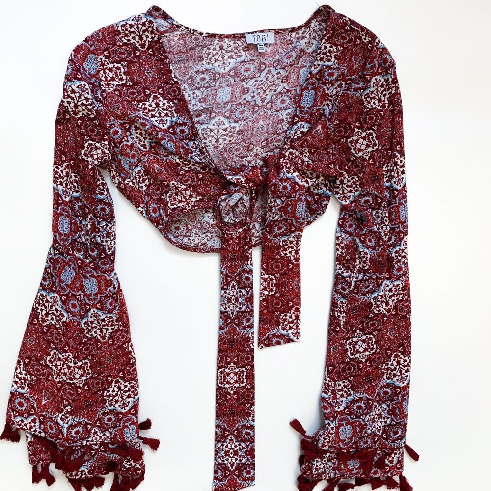 Tobi Red Bell Sleeve Tie Front Crop Top Small